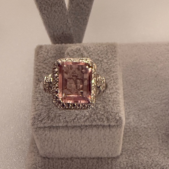 Gorgeous 925 silver Radiant Pink Stone Rhinestones Ring - Picture 3 of 8